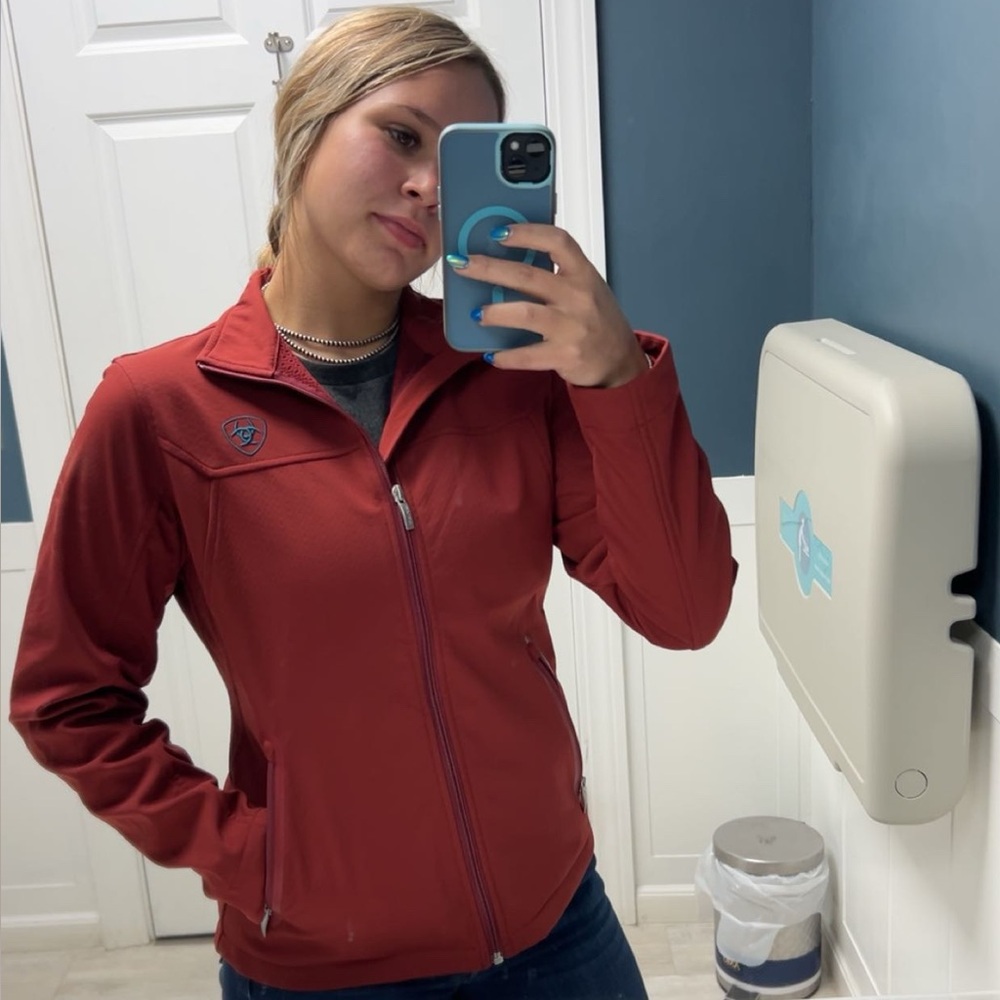 Meet your Posher, Grace